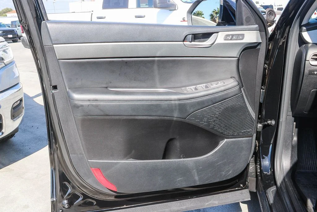 Used 2024 Black Hyundai SEL image 21