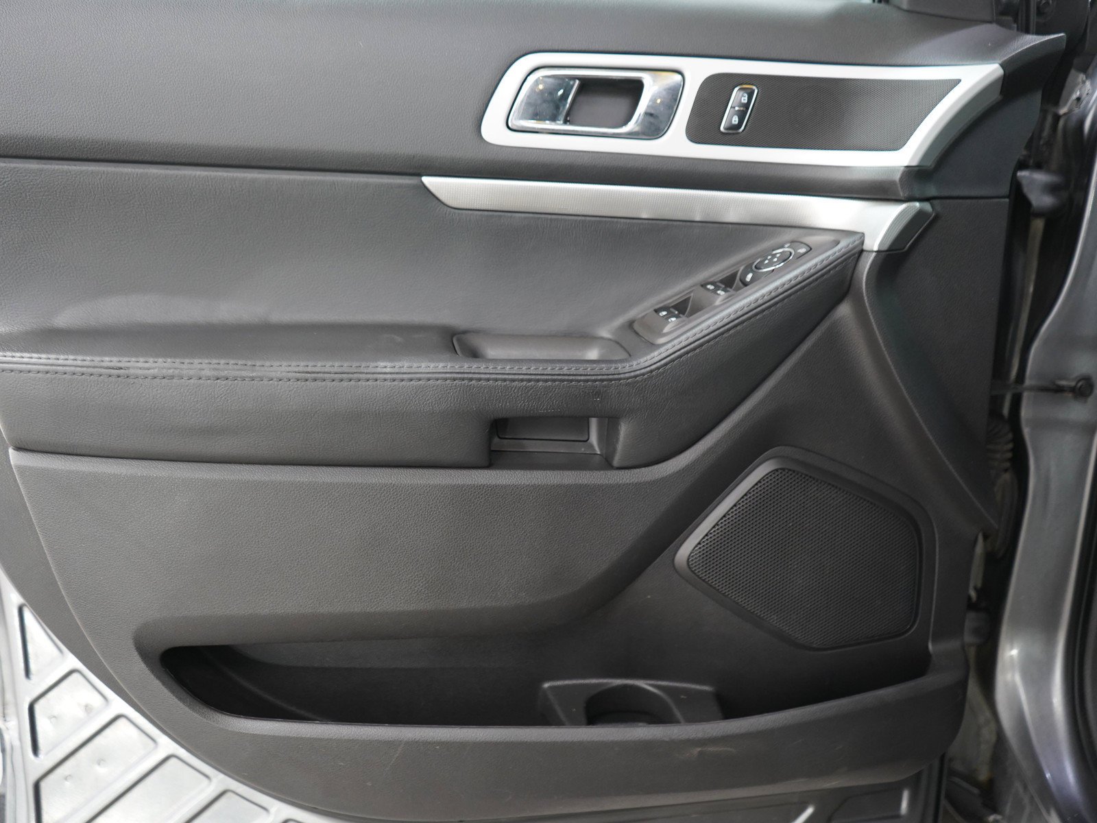 Used 2014 Sterling Gray Metallic Ford 4WD 4dr XLT image 18