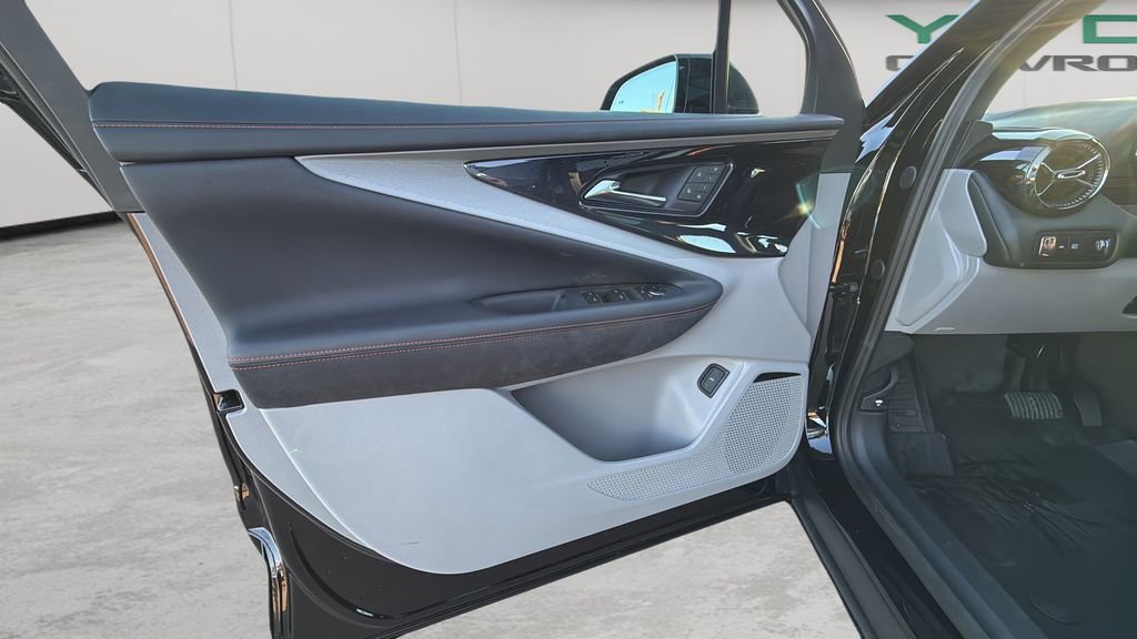 2026 Chevrolet Blazer EV SS - Photo 38