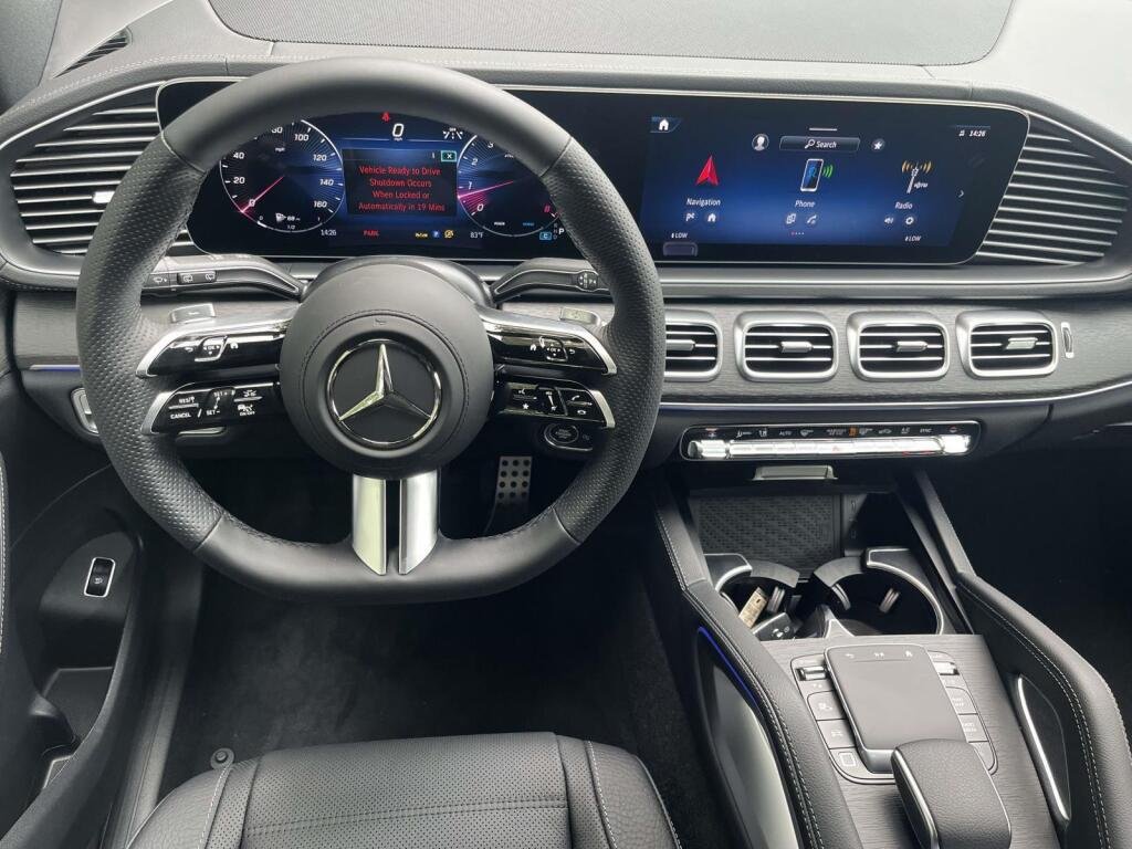 New 2026 MANUFAKTUR Signature Moonlight White Magno Mercedes-Benz GLS 450 image 2