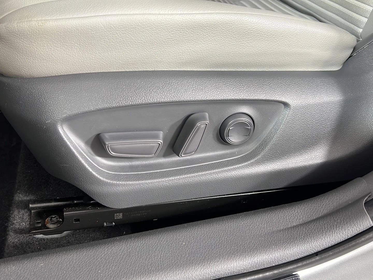 Used 2021 Celestial Silver Metallic Toyota SE image 14
