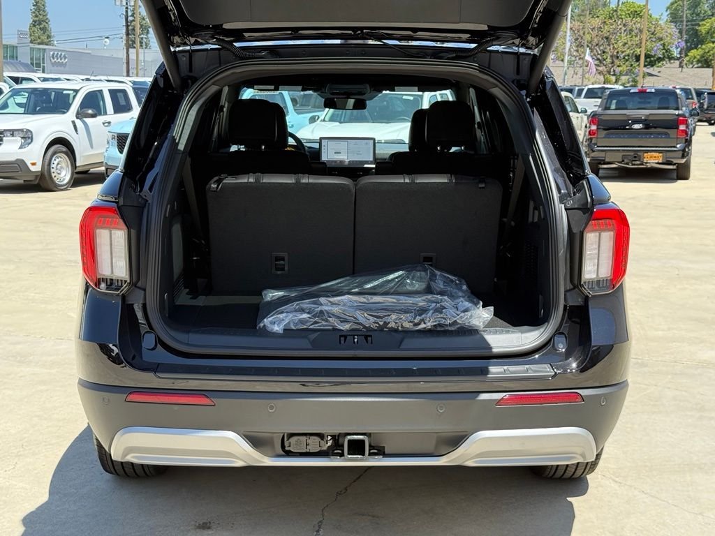 New 2026 Agate Black Metallic Ford Platinum™ image 16