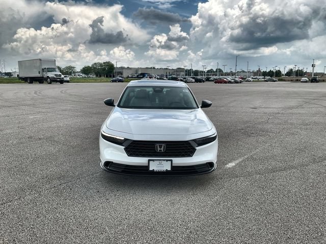Certified Used 2025 Platinum White Pearl Honda SE image 44