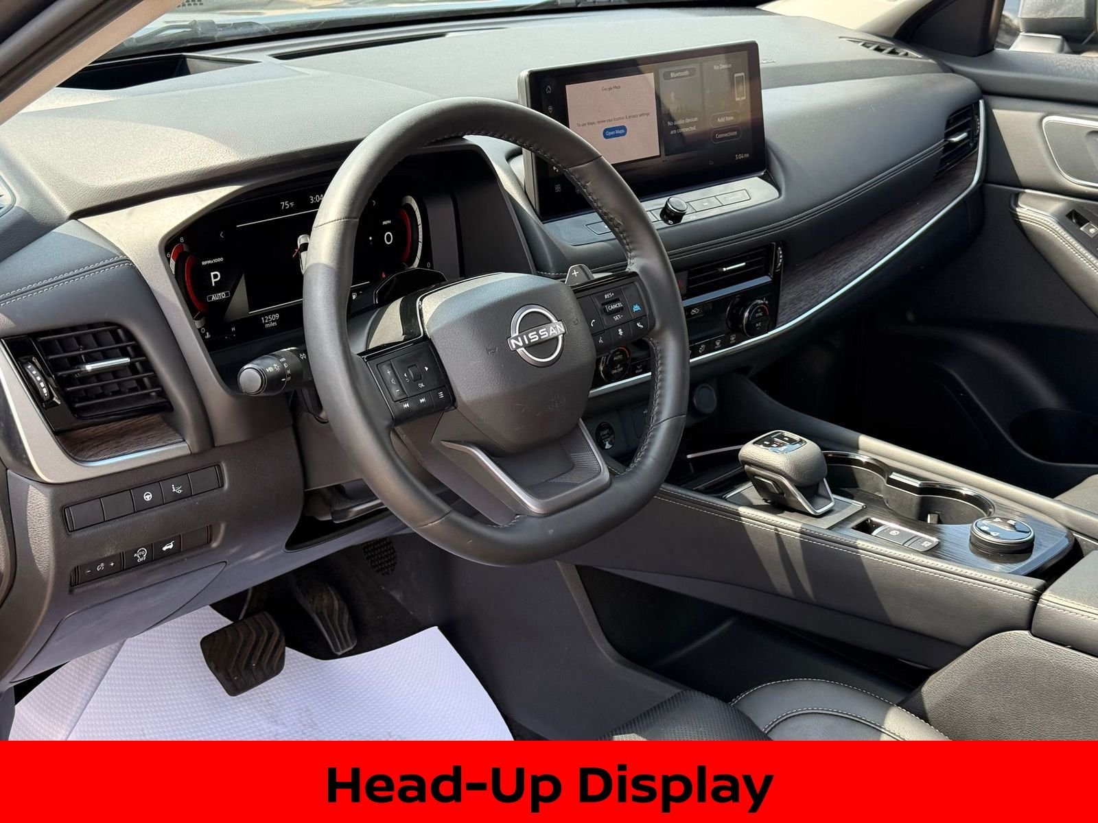 Certified Used 2025 Gun Metallic Nissan Platinum image 17