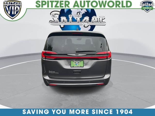 Used 2023 Gray Chrysler Touring L image 9