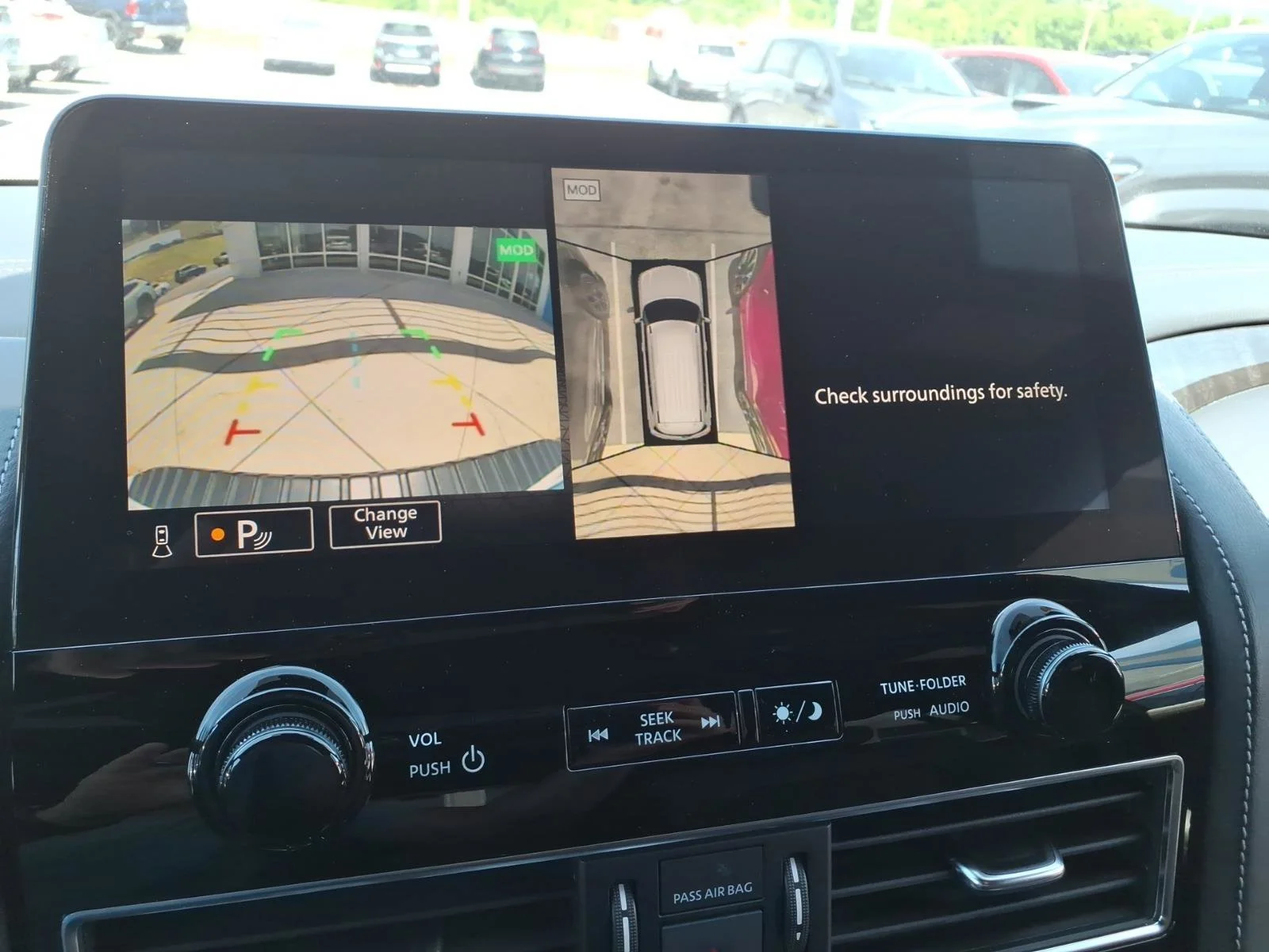 Used 2023 Aspen White Tricoat Nissan Platinum image 23