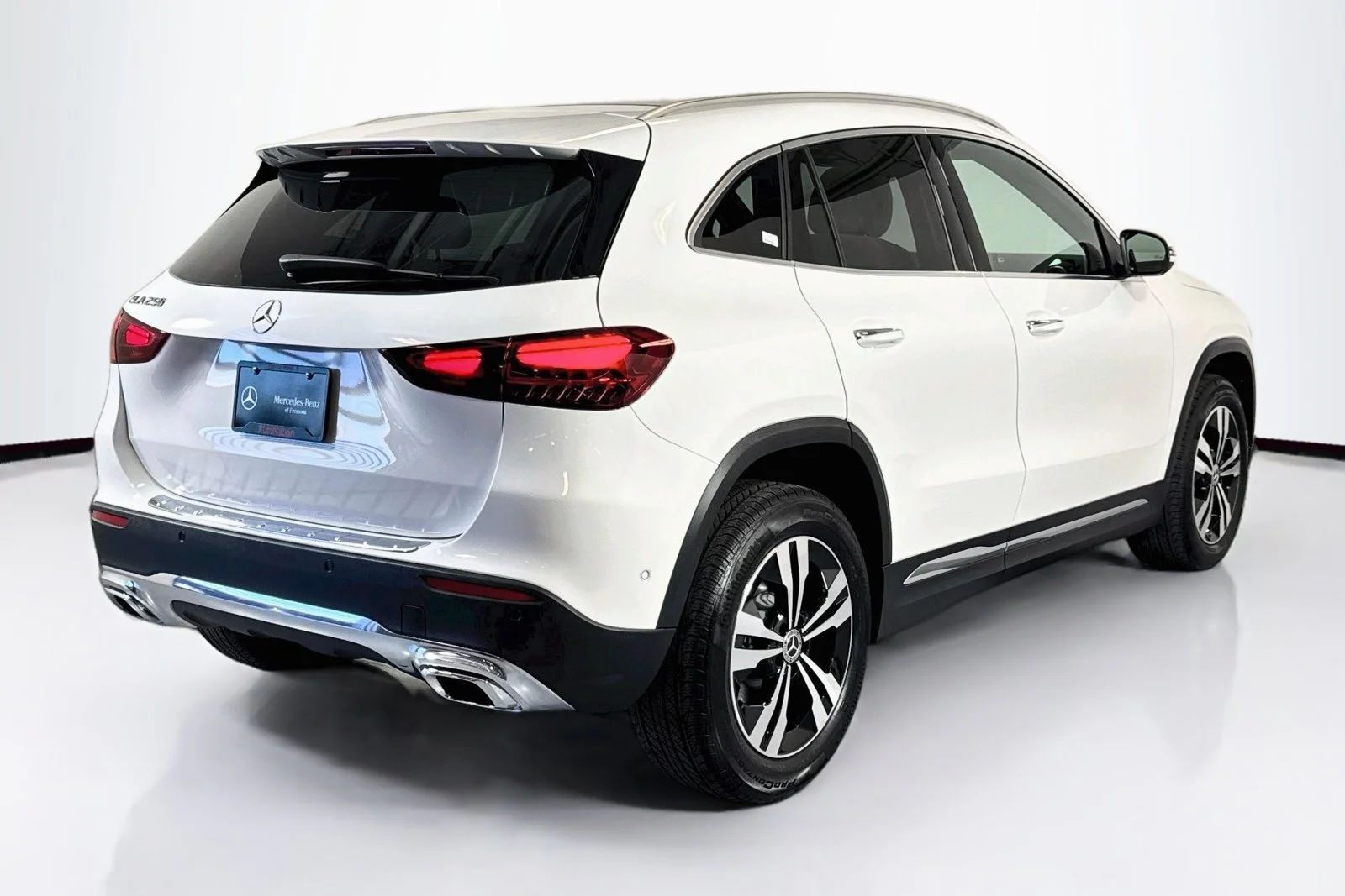 Used 2026 Polar White Mercedes-Benz GLA 250 image 5