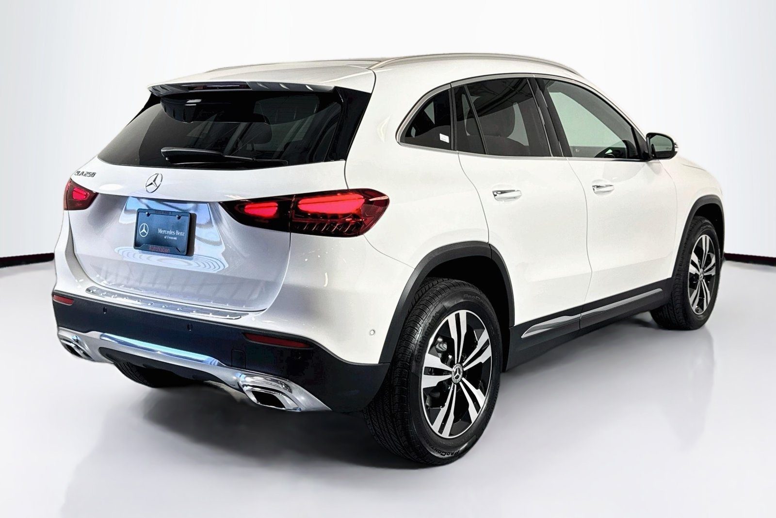 Used 2026 Polar White Mercedes-Benz GLA 250 image 5