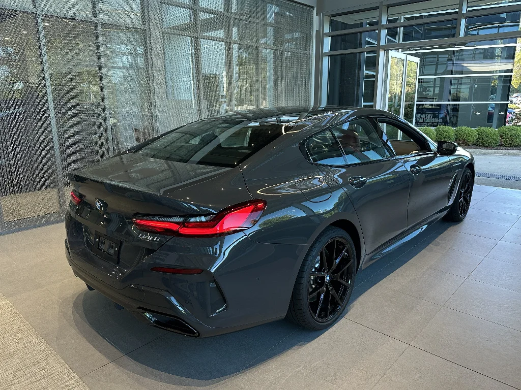New 2026 Dravit Grey Metallic BMW i xDrive image 6