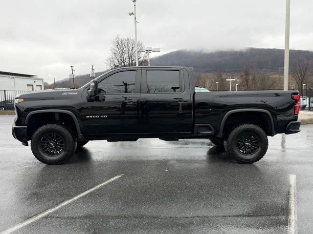 2024 Chevrolet Silverado 2500HD ZR2 - Photo 14