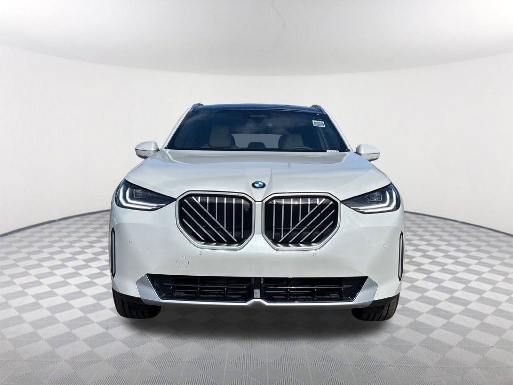 New 2026 Mineral White Metallic BMW 30 xDrive image 2