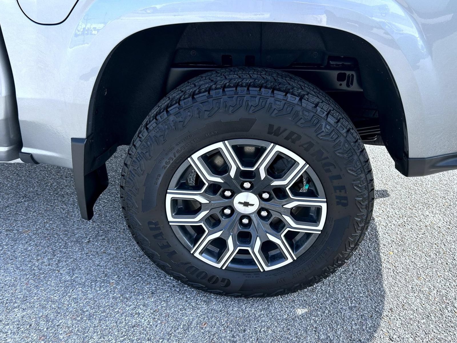 2024 Chevrolet Colorado Z71 - Photo 22