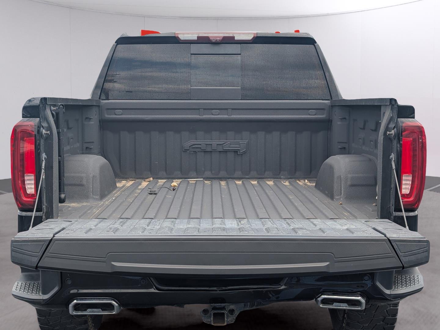 Used 2021 Onyx Black GMC AT4 image 9