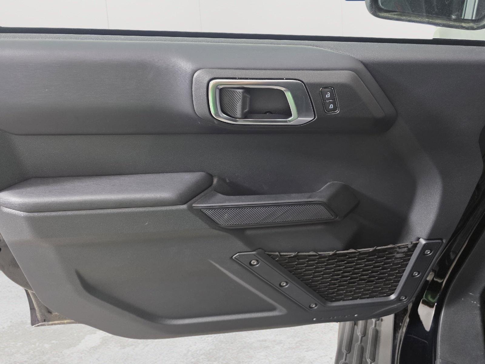 New 2025 Shadow Black Ford Outer Banks® image 15