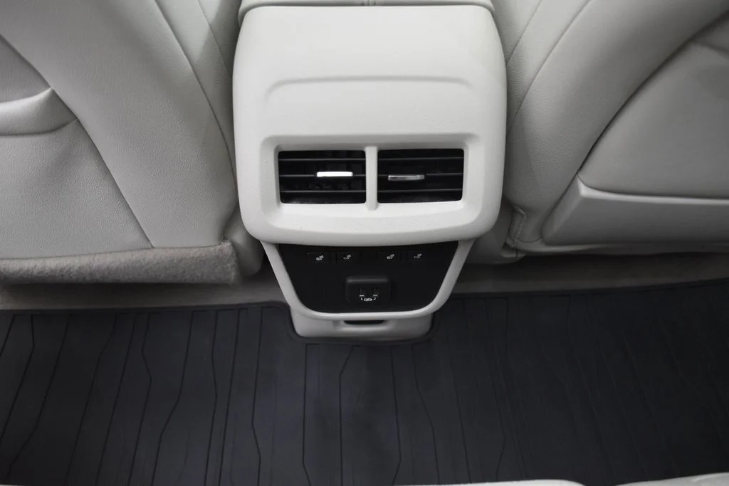 Used 2020 Gray GMC Denali image 23