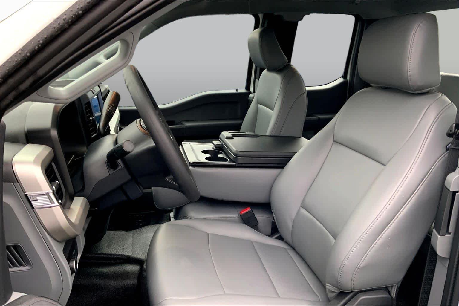 New 2026 Oxford White Ford F-250® XL image 7