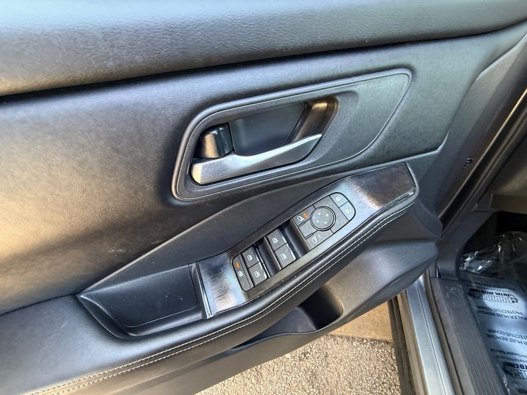 Used 2025 Gray Nissan SV image 11