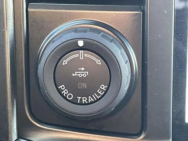 Used 2022 Black Metallic Ford XLT image 29