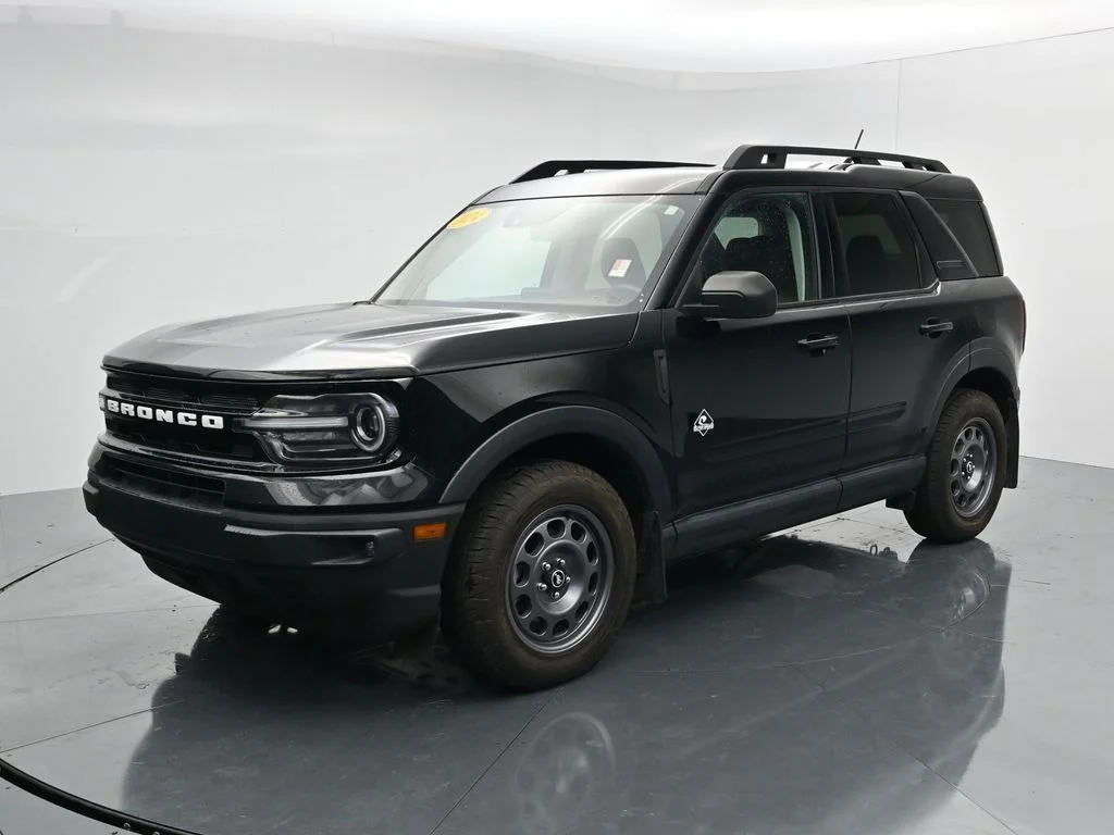 Used 2024 Black Ford Outer Banks image 3