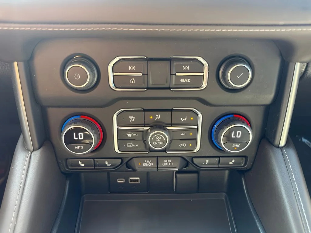Used 2022 Black Chevrolet LT image 16