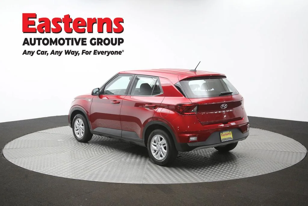 Used 2025 Red Hyundai SE image 62