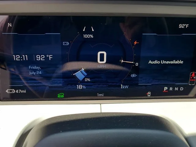 New 2027 Summit White Chevrolet LT image 24