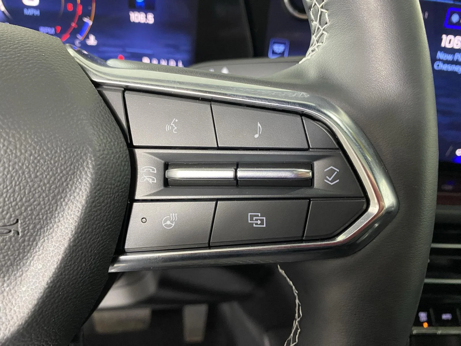 Used 2024 Lakeshore Blue Metallic Chevrolet  image 17