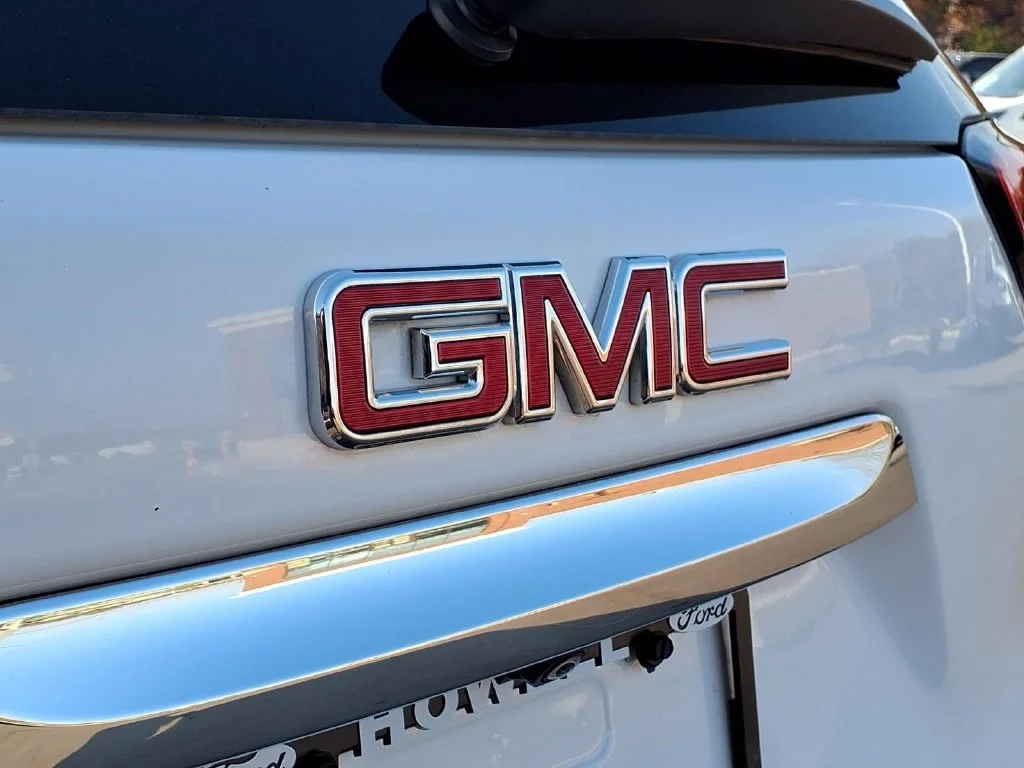 Used 2020 White GMC SLT image 8
