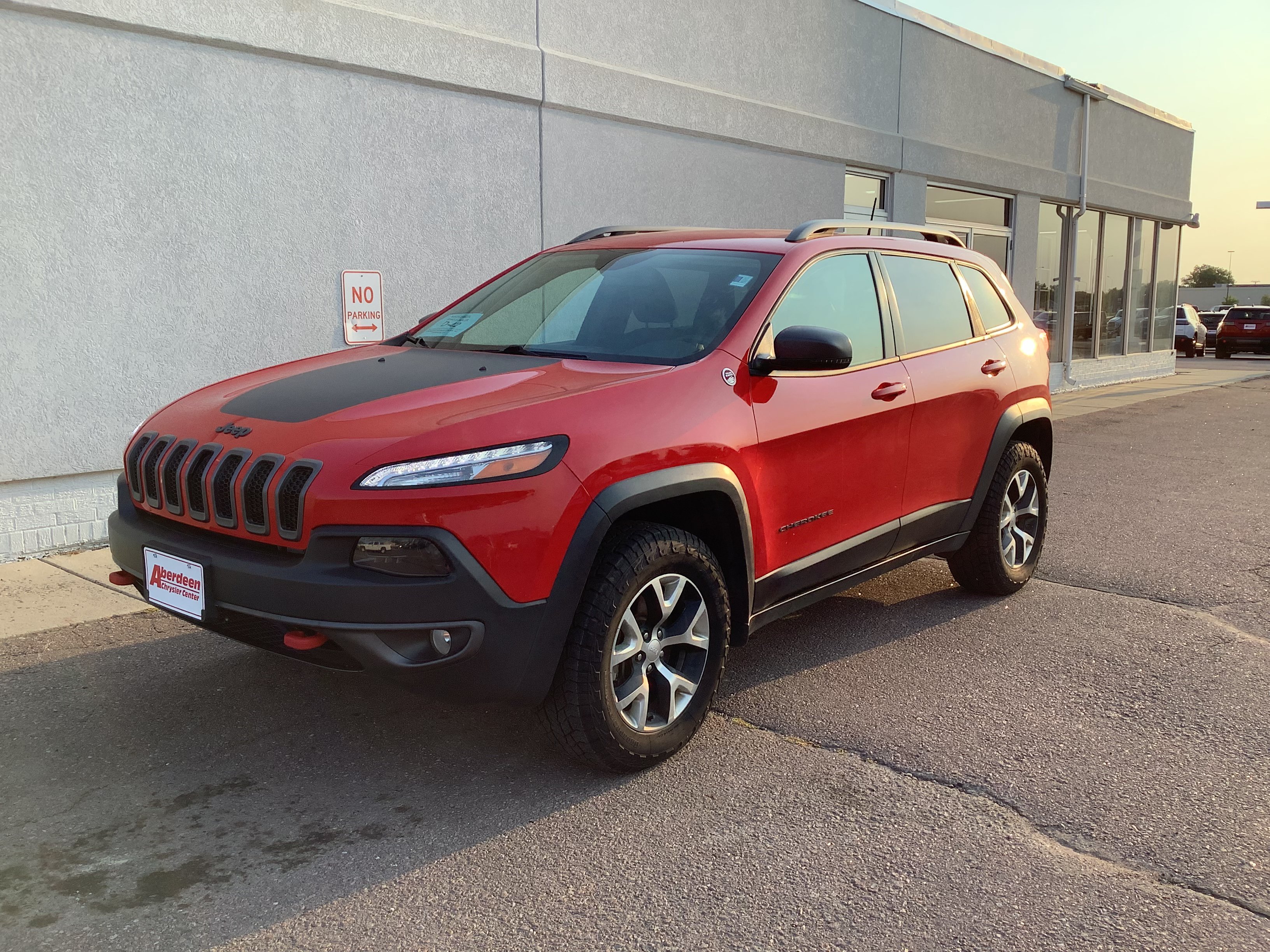 2018 Jeep Cherokee photo 2