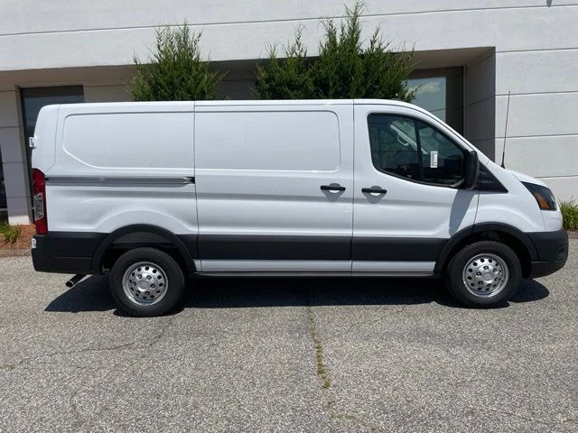 New 2026 OXFORD WHITE Ford Base image 5