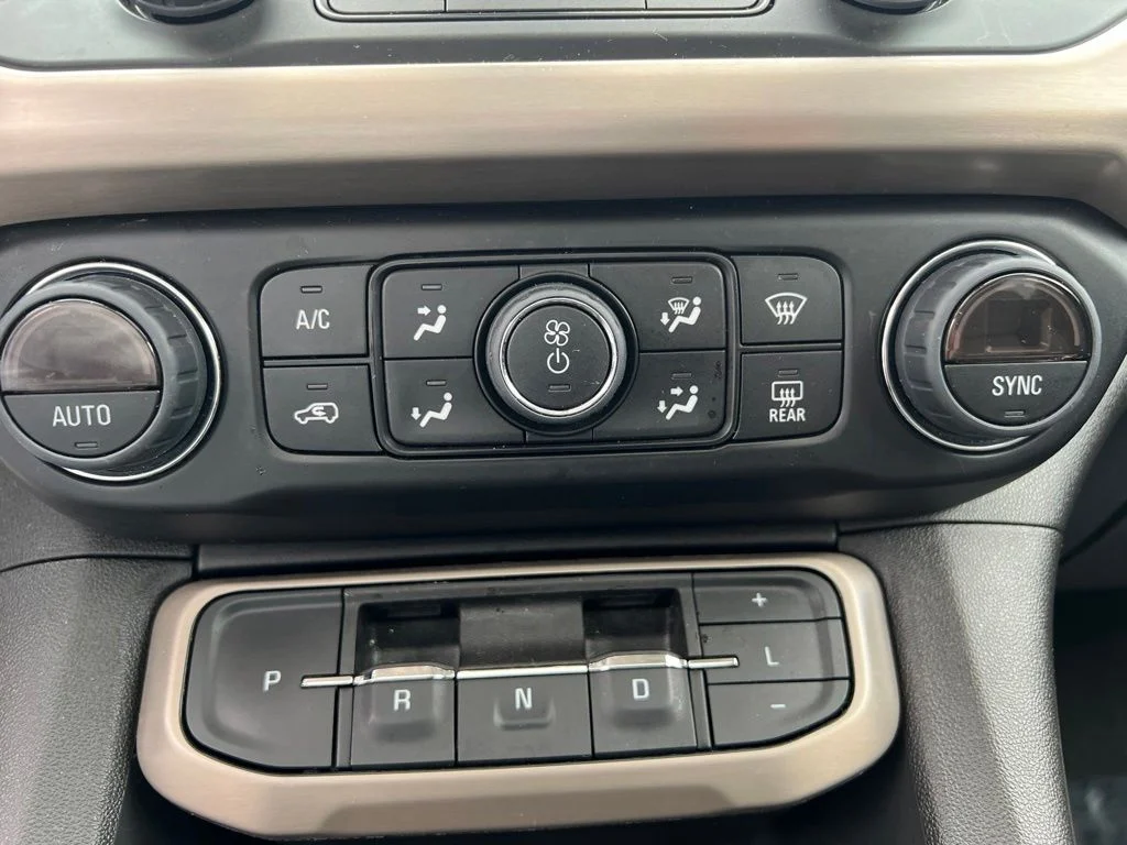 Used 2023 Ebony Twilight Metallic GMC Denali image 31