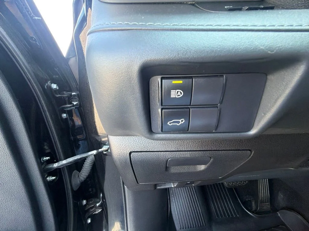 Used 2022 Black Toyota XLE image 22
