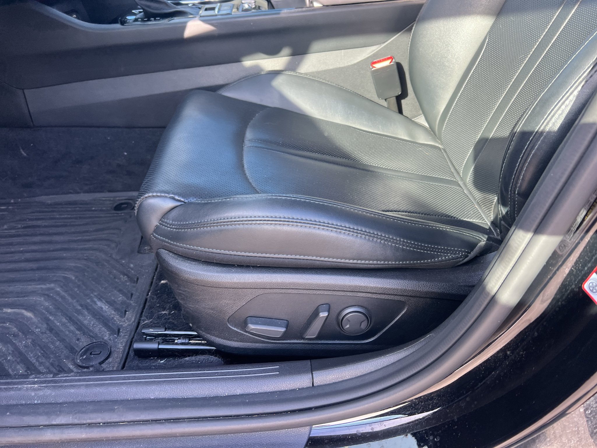 Used 2021 Ebony Black Kia EX image 7