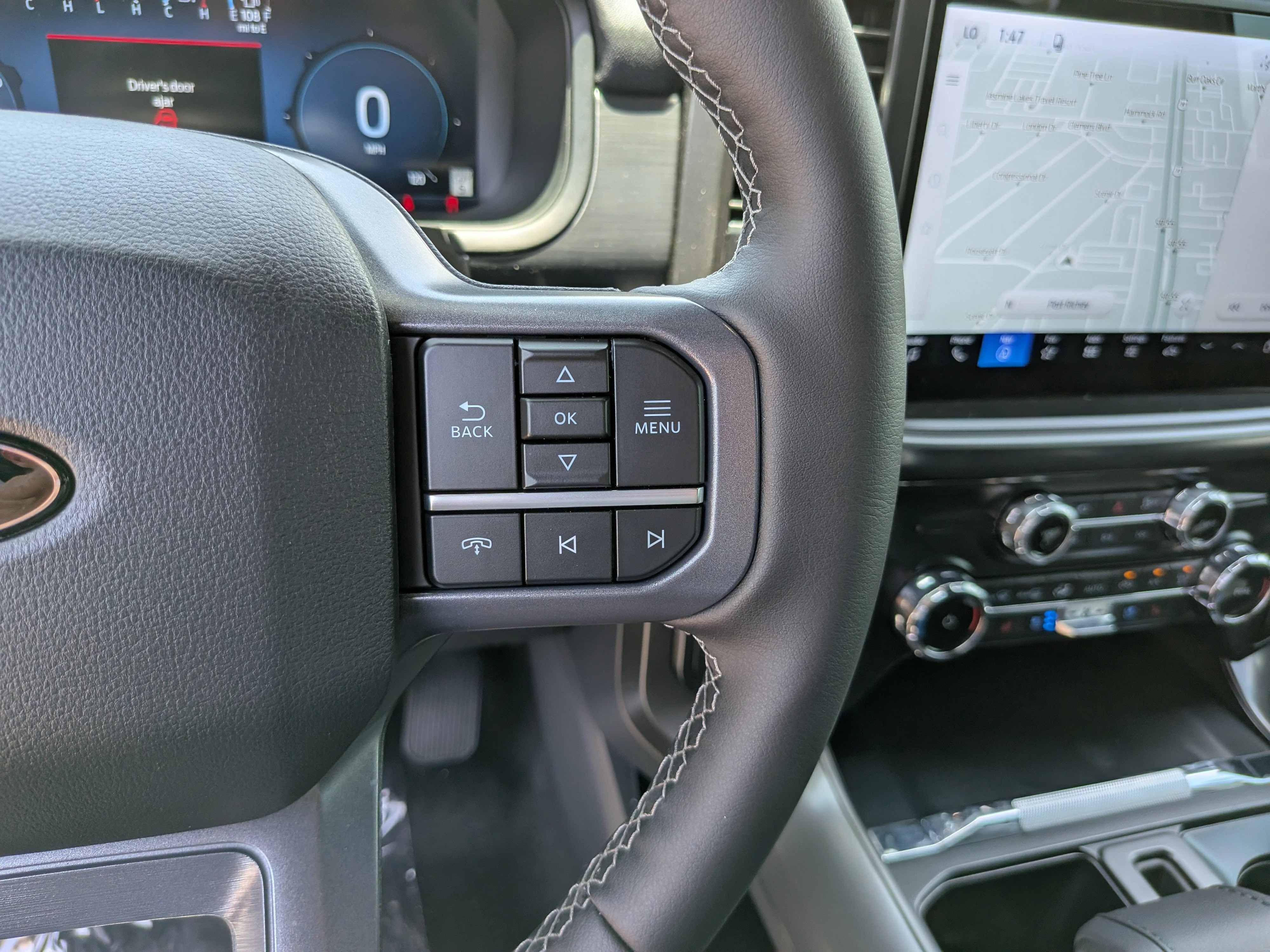 New 2026 Iconic Silver Metallic Ford Lariat image 33