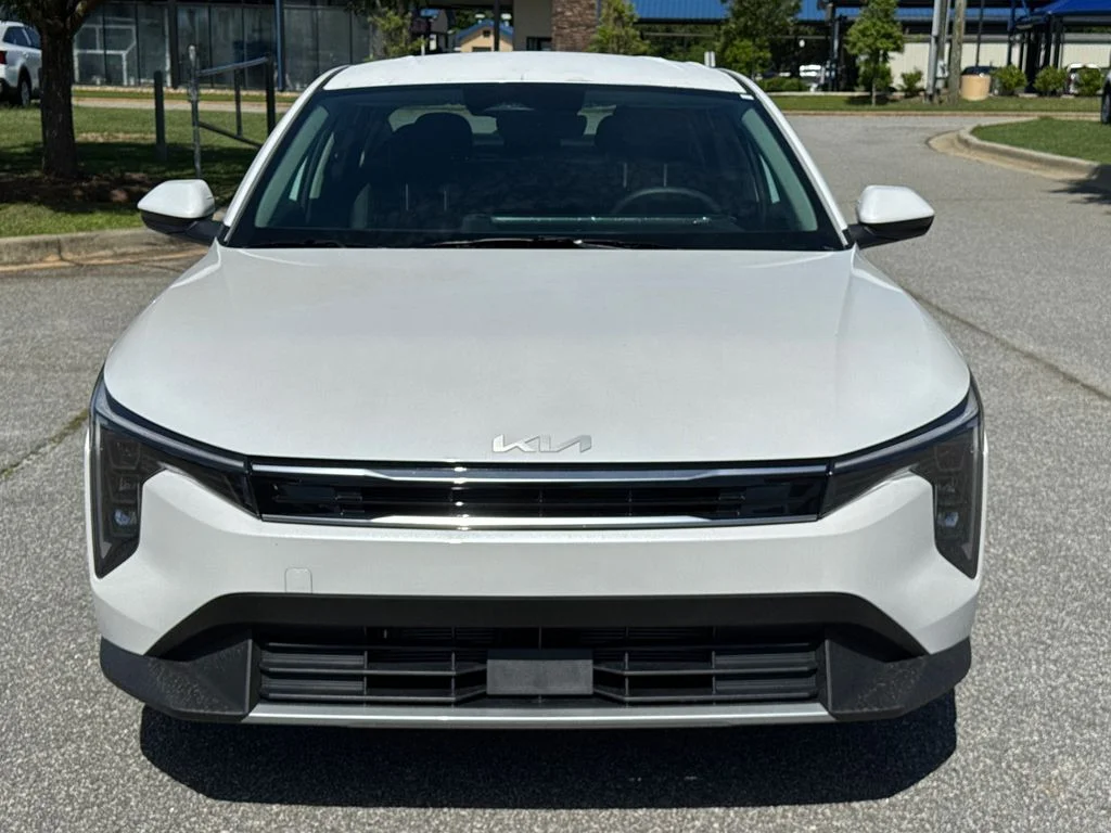New 2026 Snow White Pearl Kia EX image 8