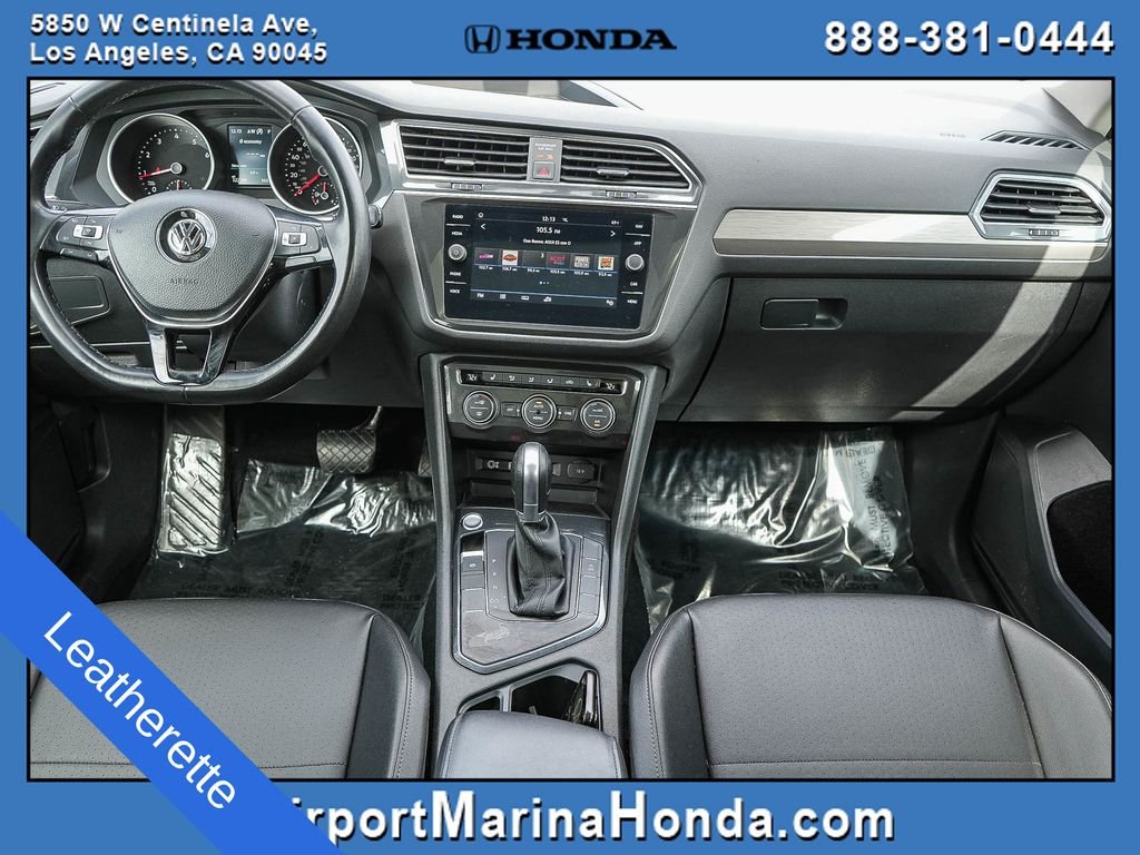 Used 2018 Pearl Metallic Volkswagen 2.0T SEL image 2