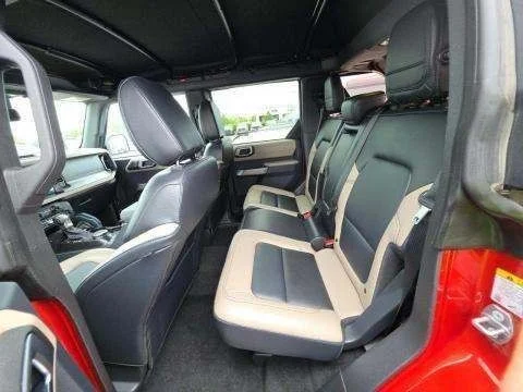 Used 2023 Red Ford Wildtrak image 11
