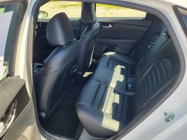 Used 2023 White Kia GT image 12