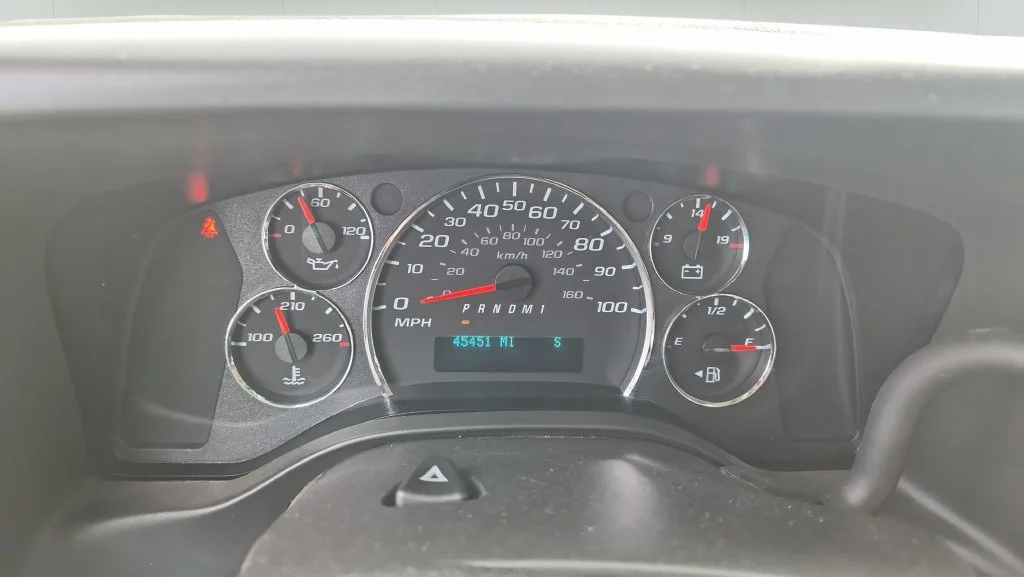 Used 2025 White GMC LT image 14
