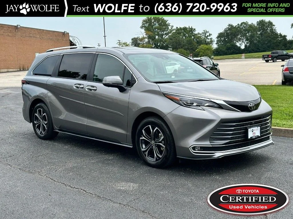 Used 2026  Toyota Platinum image 1