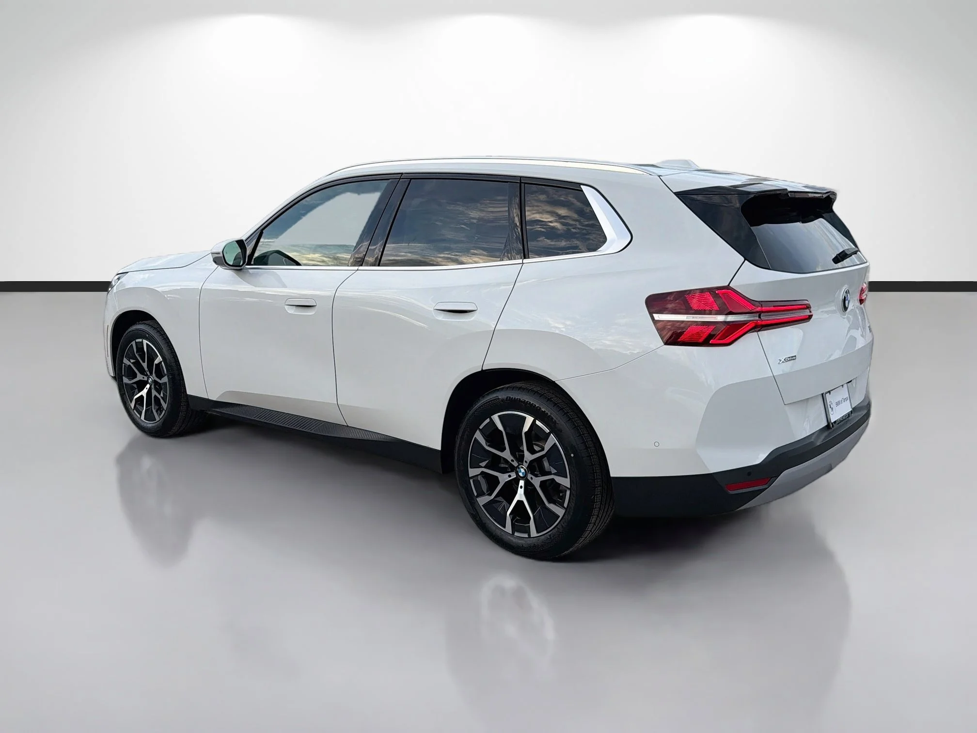 New 2026 Alpine White BMW 30 xDrive image 5