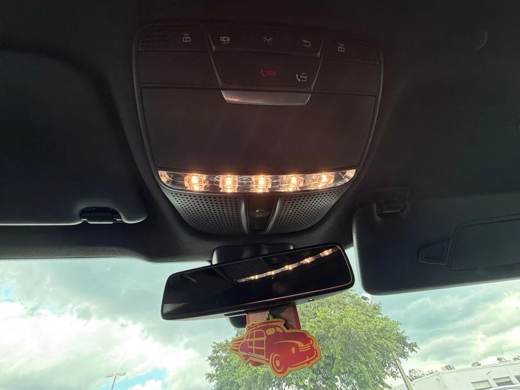 Used 2020  Mercedes-Benz GLC 300 image 6