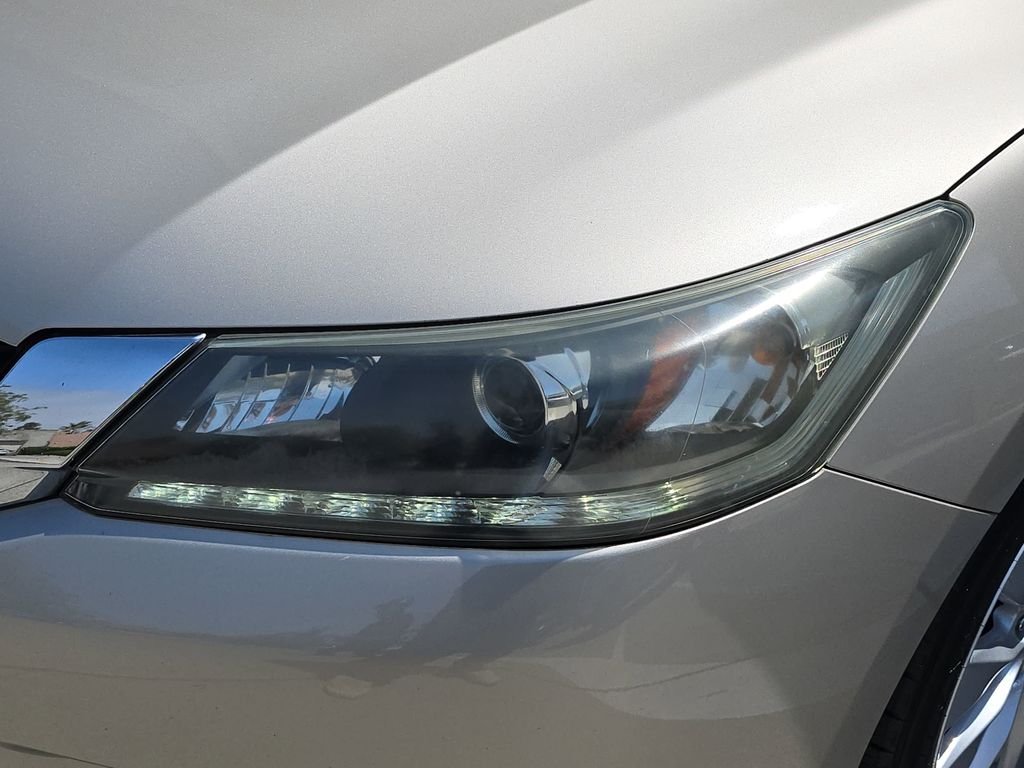 Used 2015  Honda EX-L image 33
