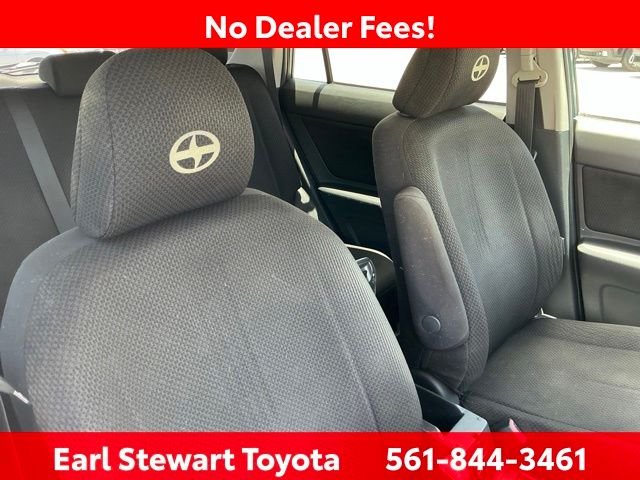 Used 2009 Green Scion Base image 30