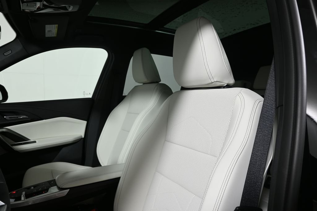 New 2026 Jet Black BMW xDrive28i image 16