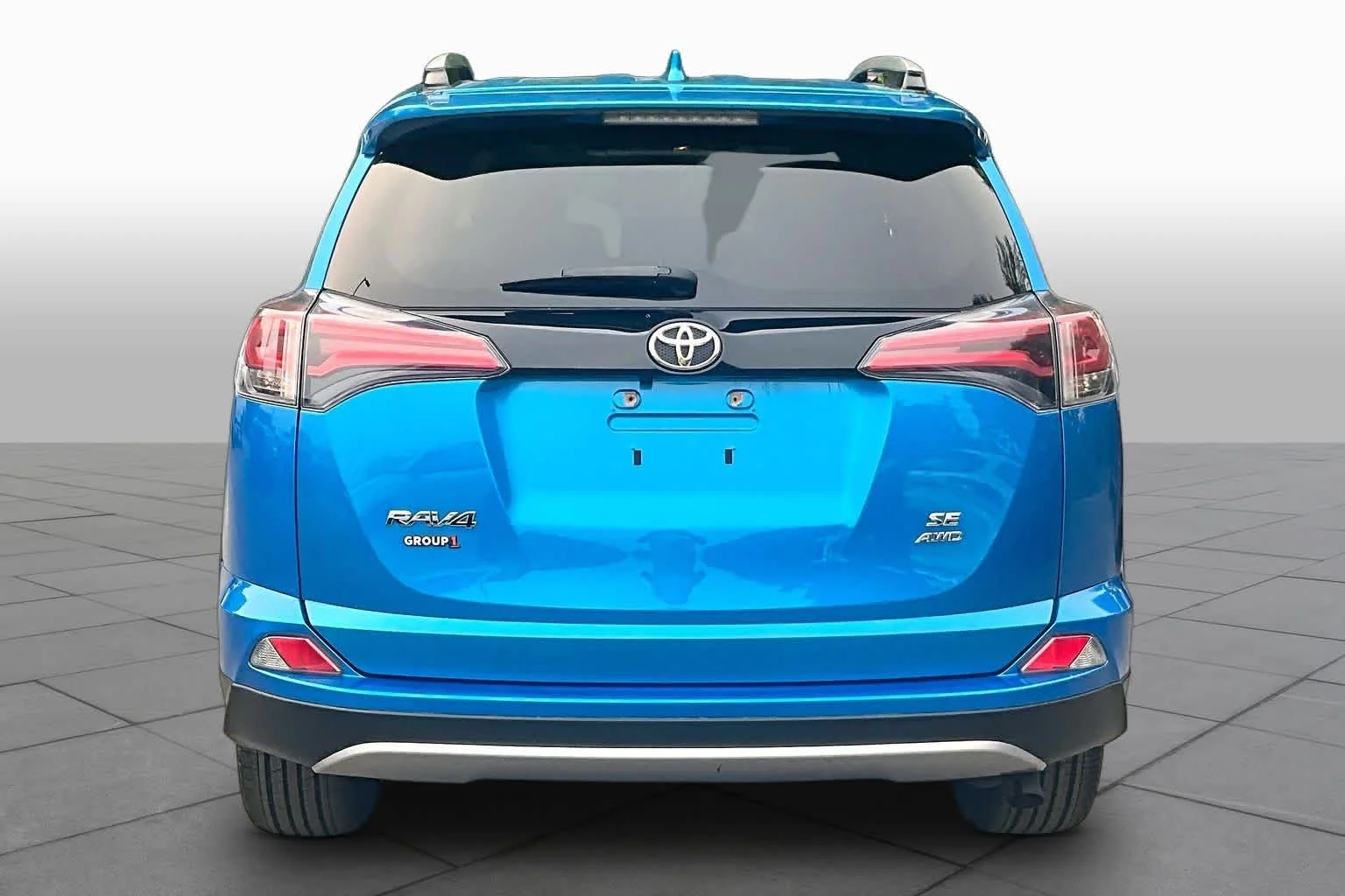 Certified Used 2018 Electric Storm Blue Toyota SE image 5