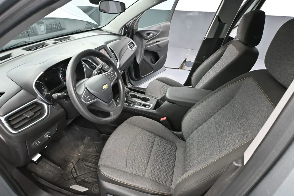 Used 2023 Gray Chevrolet LT image 21