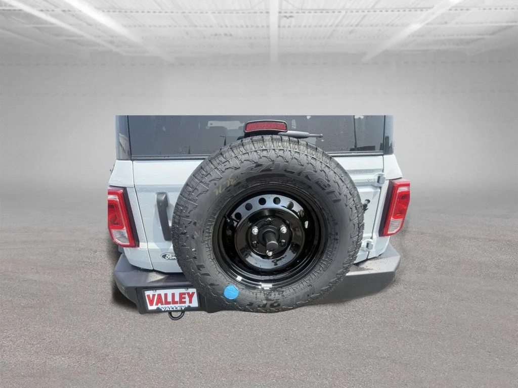 New 2026 Avalanche Gray Ford Big Bend® image 43