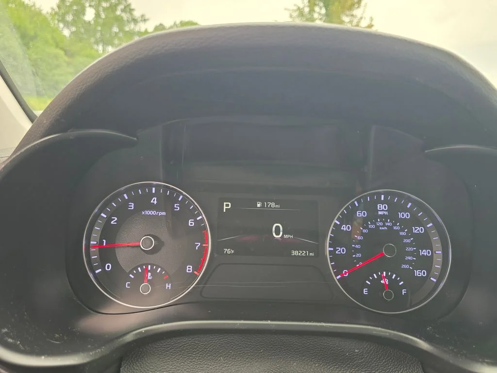 Used 2023 Gray Kia LXS image 27