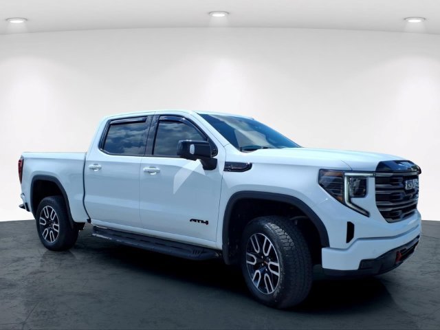 Used 2026 White GMC AT4 image 5